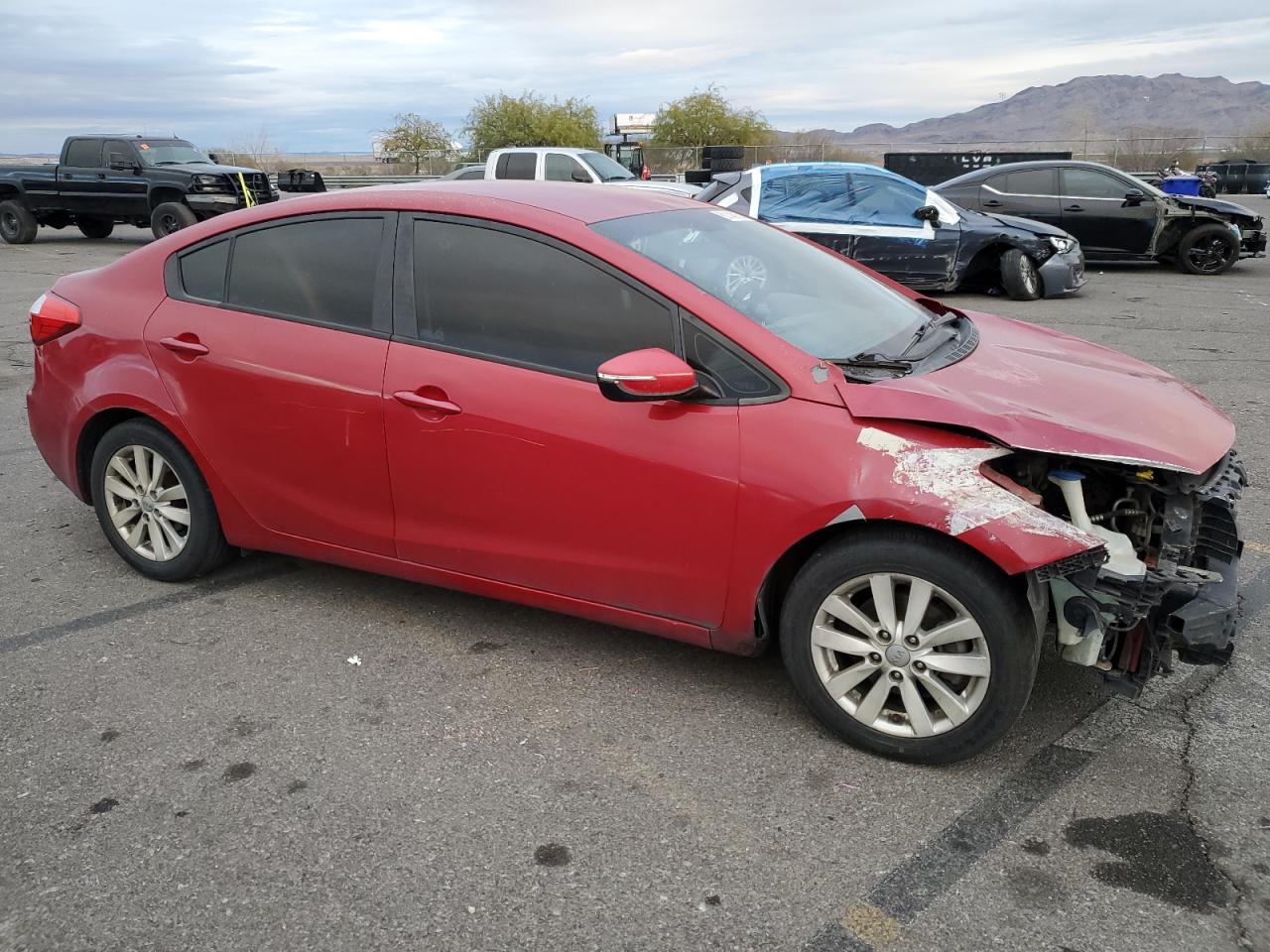 VIN KNAFX4A66F5361368 2015 KIA FORTE no.4