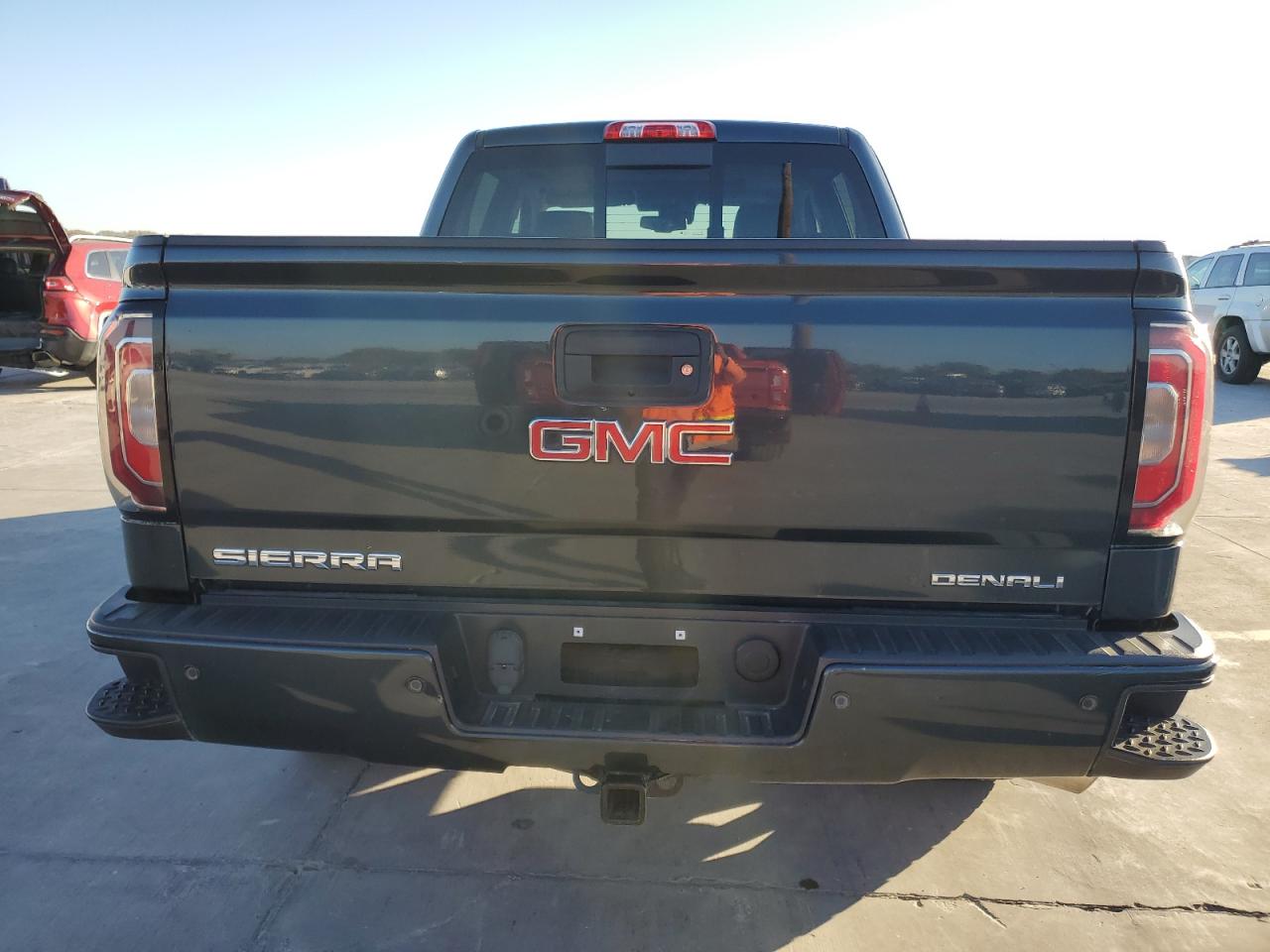 2018 GMC Sierra K1500 Denali VIN: 3GTU2PEJ8JG529991 Lot: 82686844
