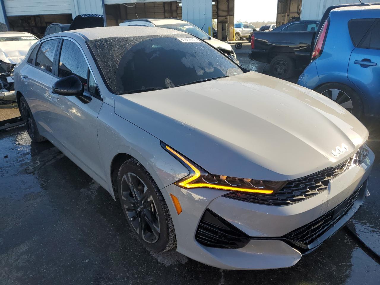2024 Kia K5 - Image 4