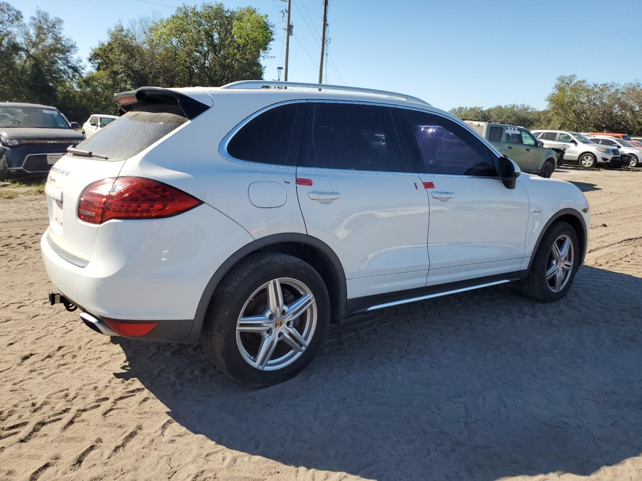 VIN WP1AF2A29ELA36644 2014 PORSCHE CAYENNE no.3