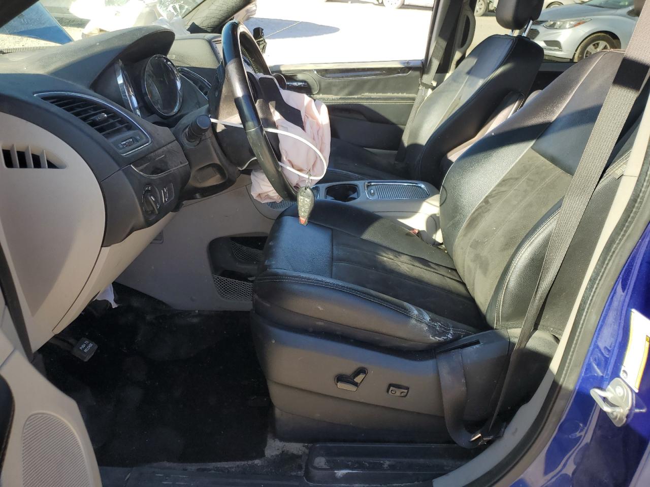 2020 Dodge Caravan - Image 7