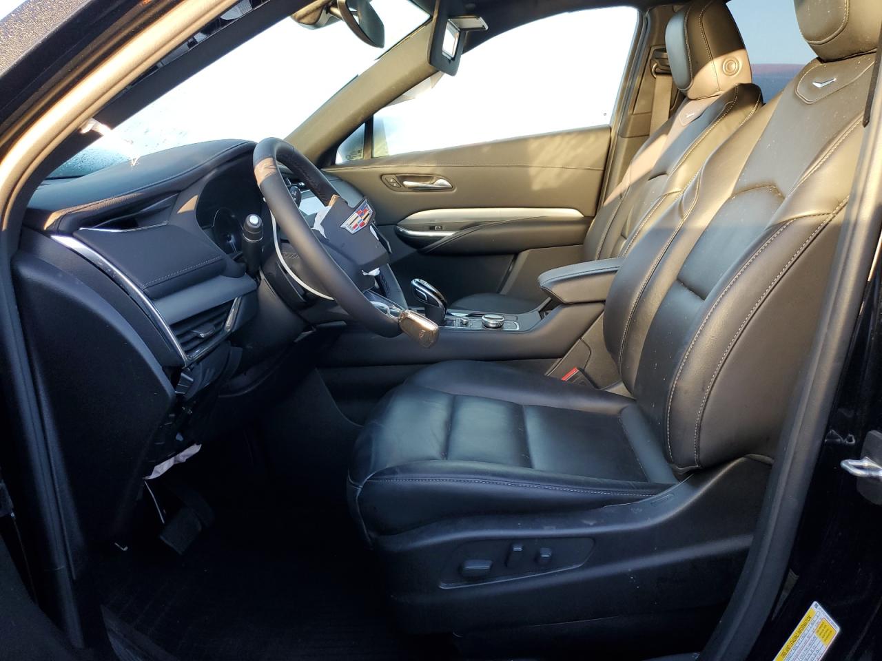 2022 Cadillac XT4 - Image 7