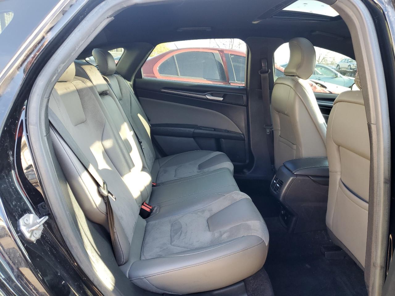 2017 Ford Fusion - Image 10