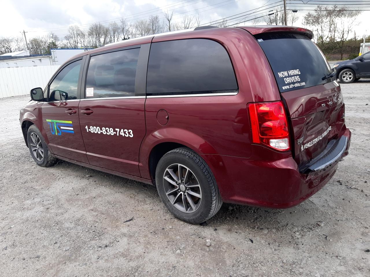 2018 Dodge Caravan - Image 2