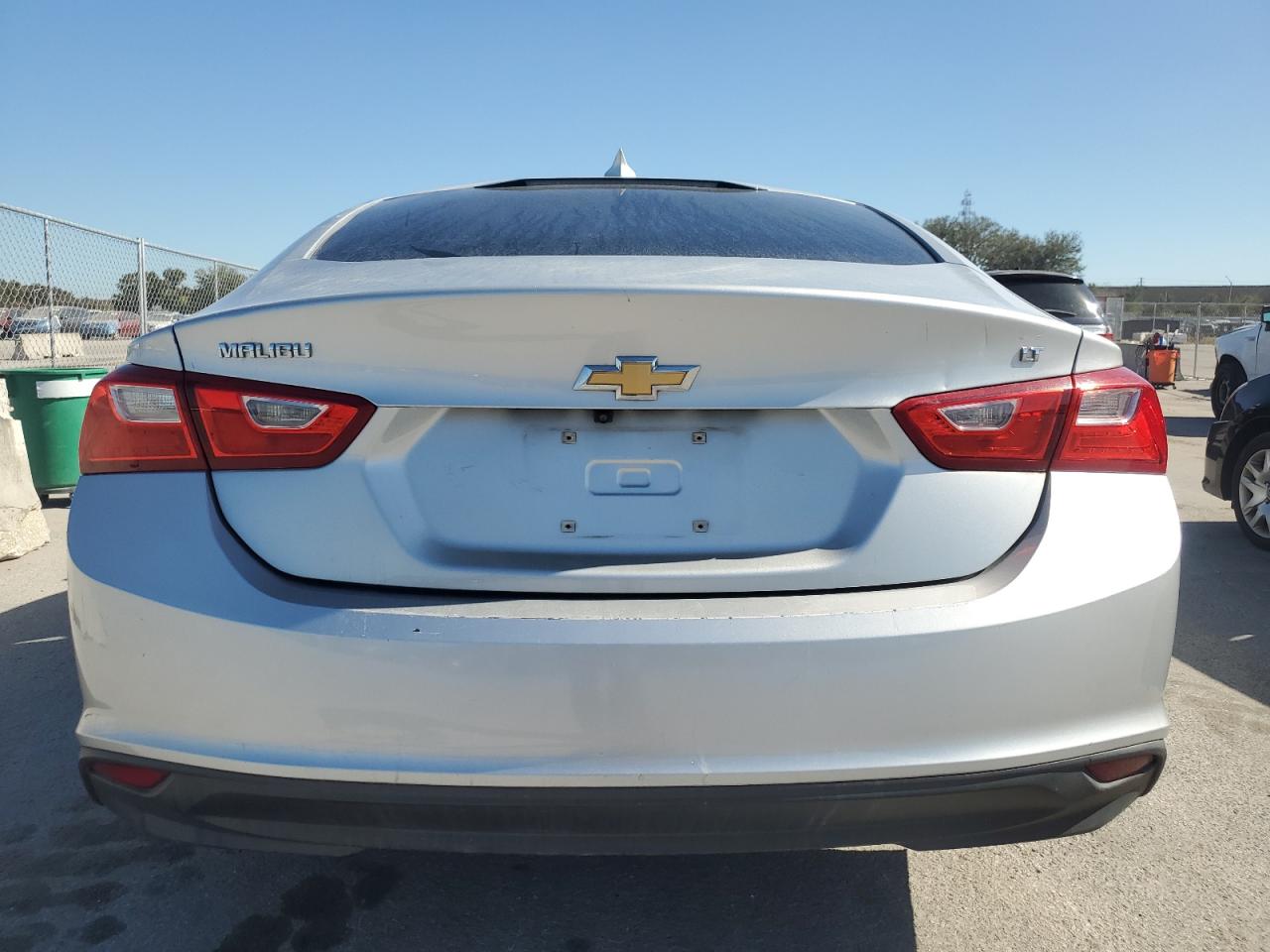 VIN 1G1ZE5ST8HF175398 2017 CHEVROLET MALIBU no.6