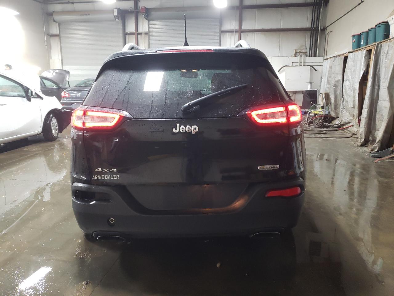 2017 Jeep Cherokee Latitude VIN: 1C4PJMCS9HW635548 Lot: 79624364