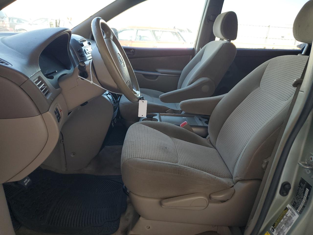 2006 Toyota Sienna - Image 7