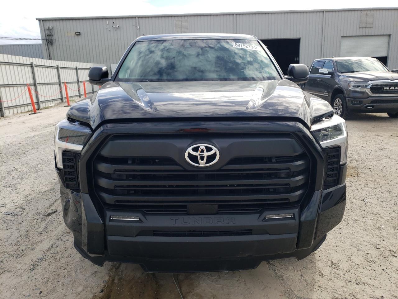 VIN 5TFLA5DB2RX233868 2024 TOYOTA TUNDRA no.5