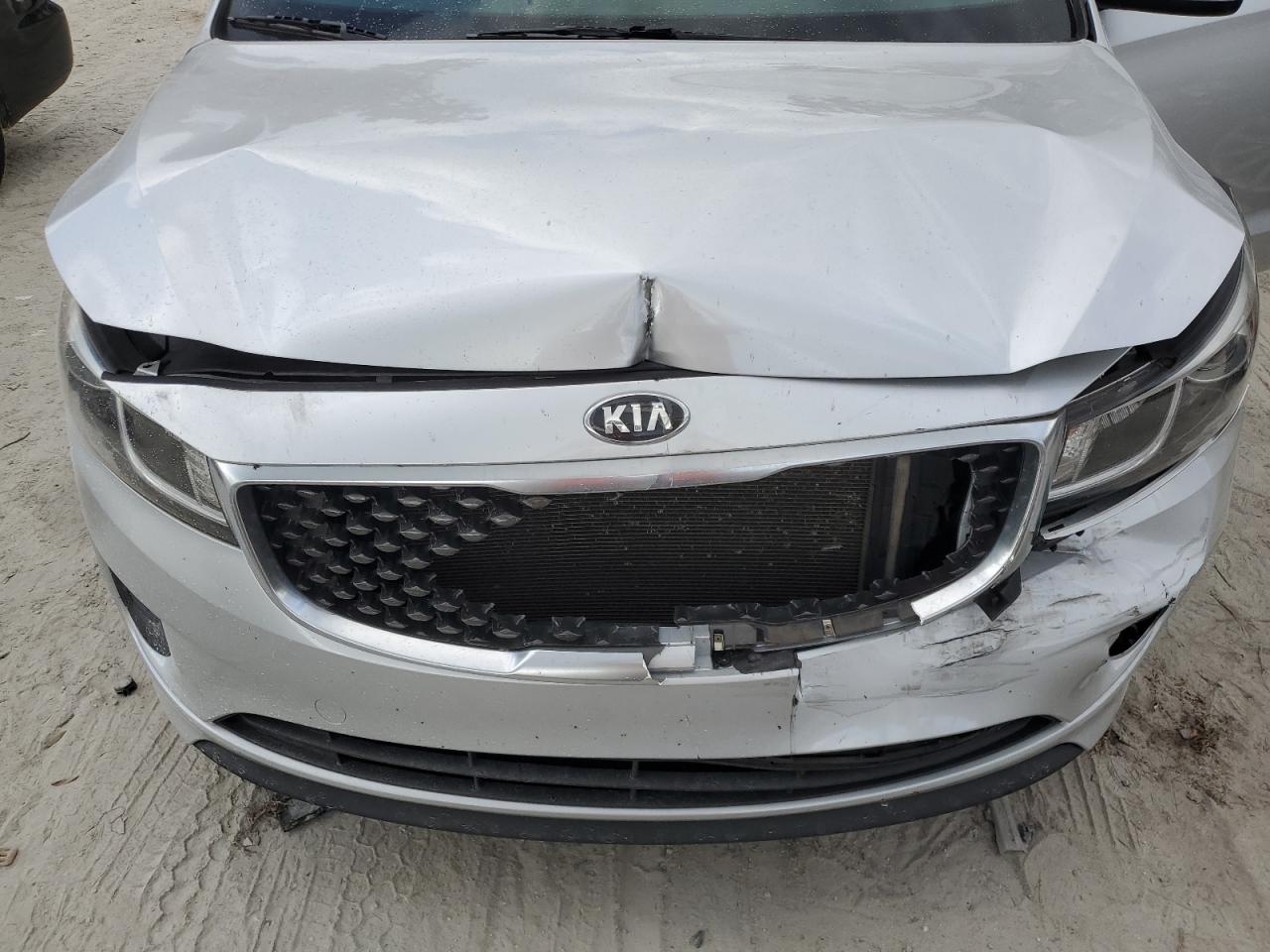 2016 Kia Sedona - Image 12