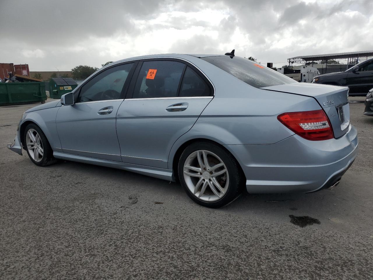 VIN WDDGF4HB3DR241097 2013 MERCEDES-BENZ C-CLASS no.2