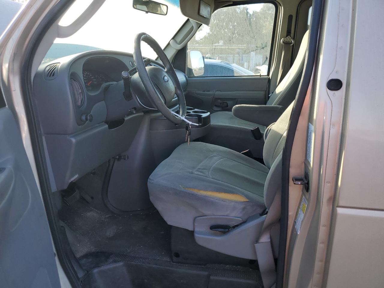 2008 Ford Econoline E350 Super Duty Wagon VIN: 1FBNE31L18DA59049 Lot: 79072434