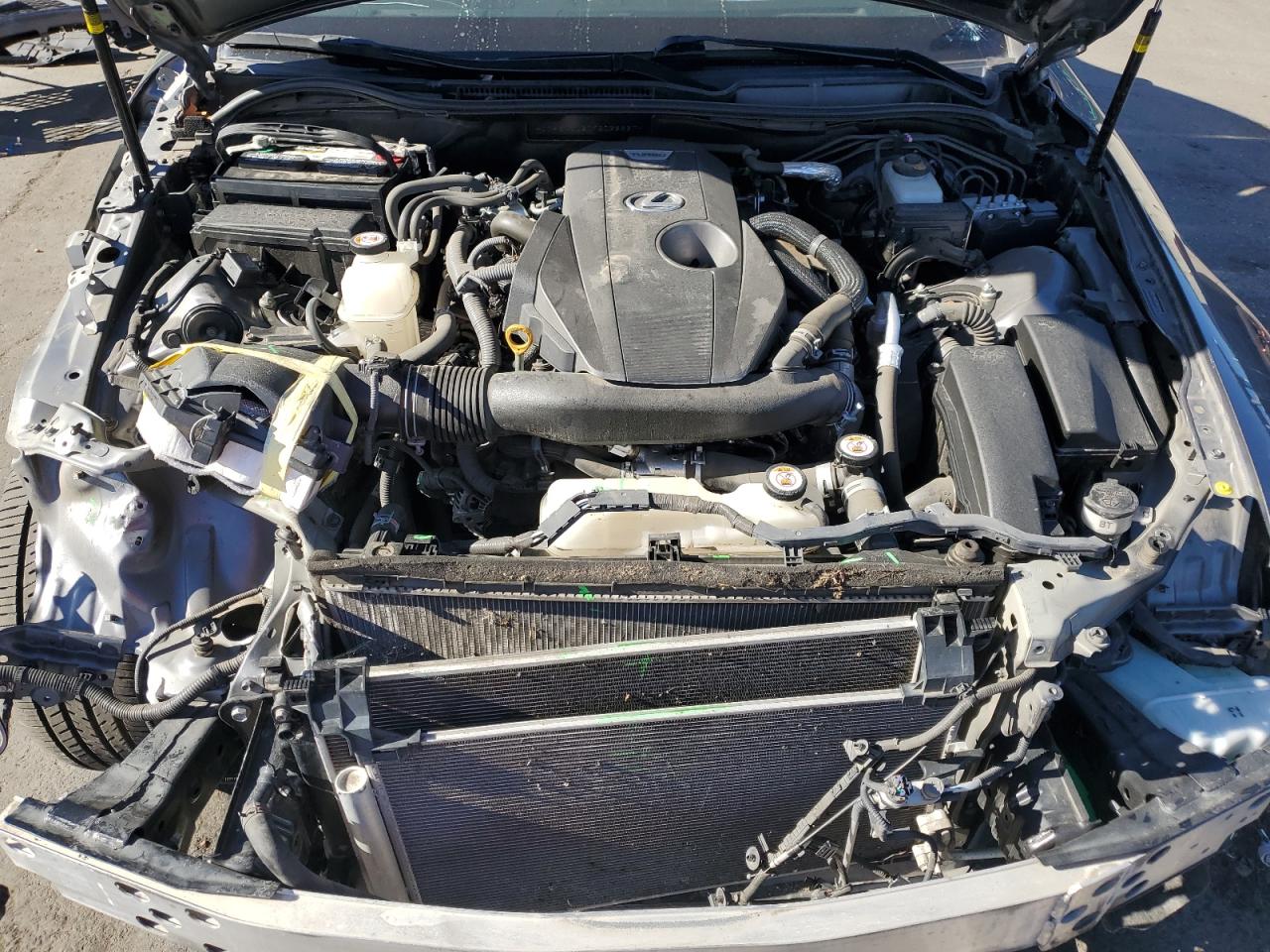 2019 Lexus IS - Image 11