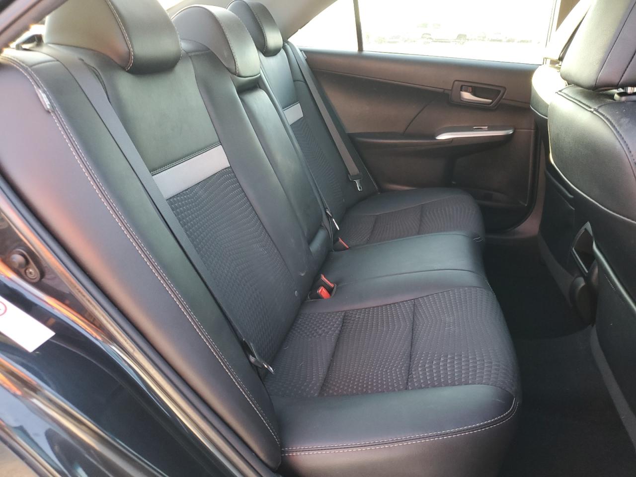 2014 Toyota Camry - Image 10