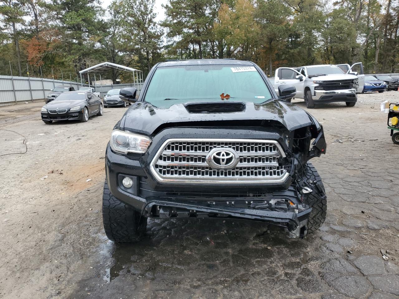 2017 Toyota Tacoma - Image 5