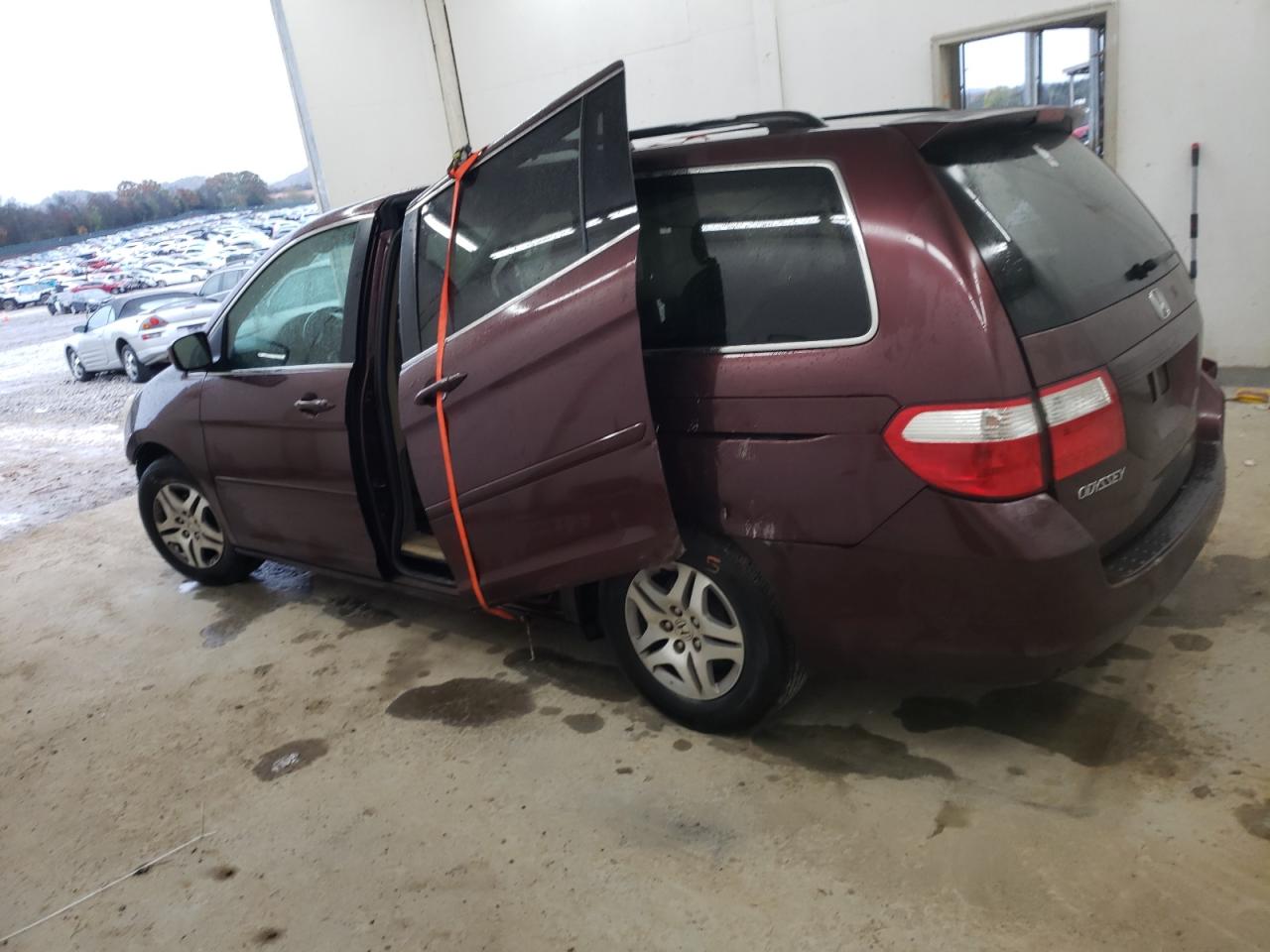 2007 Honda Odyssey - Image 2