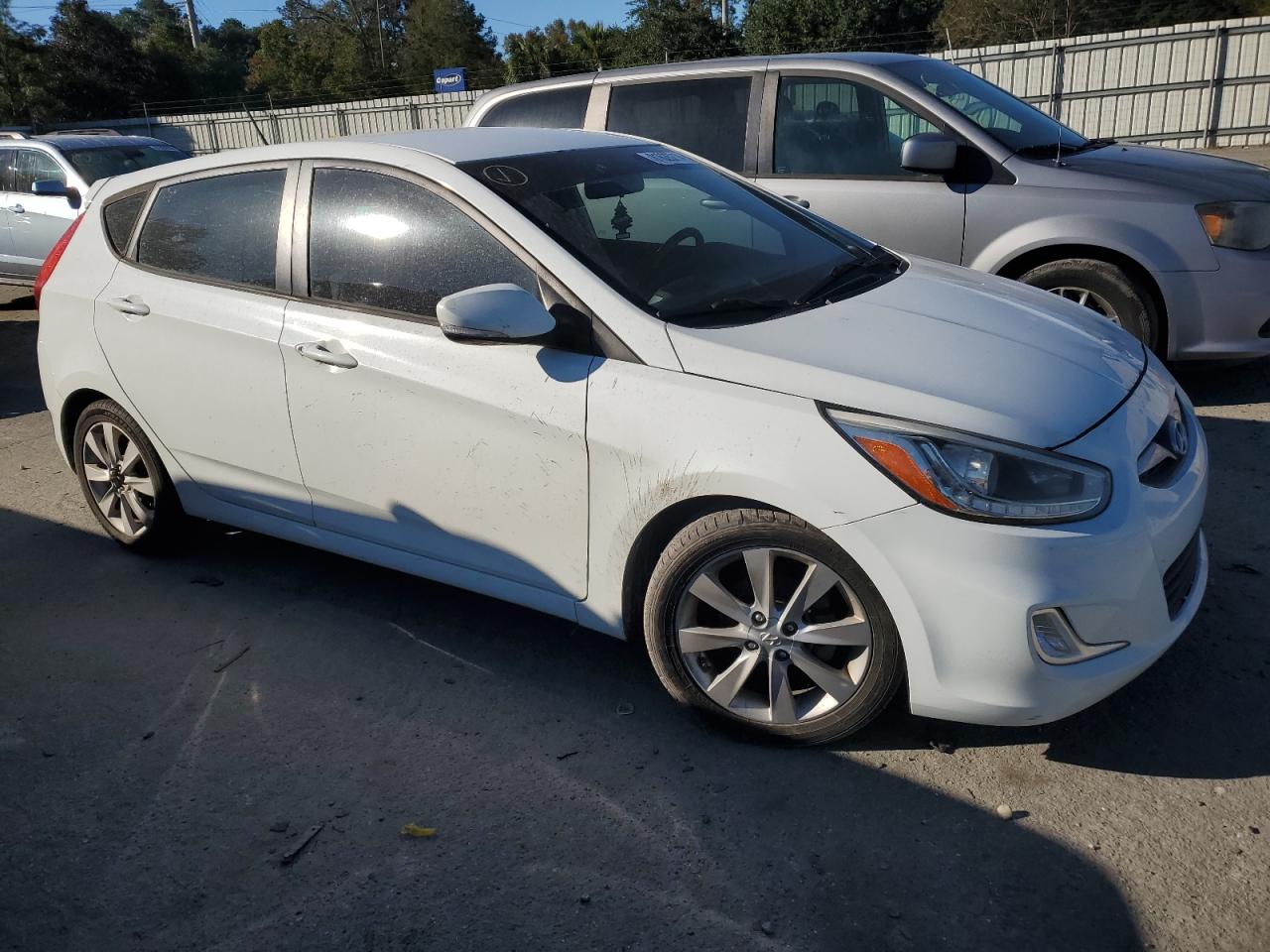 2014 Hyundai Accent - Image 4