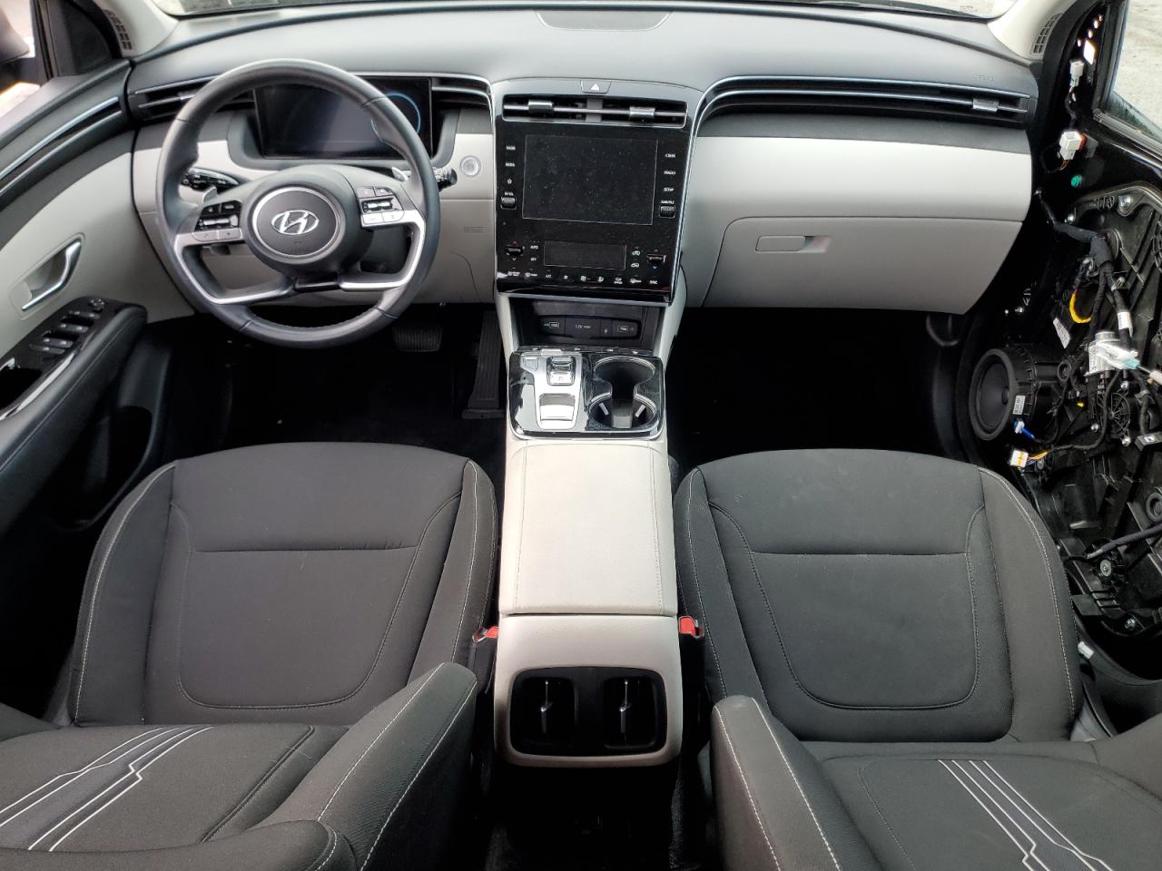 2022 Hyundai Tucson - Image 8