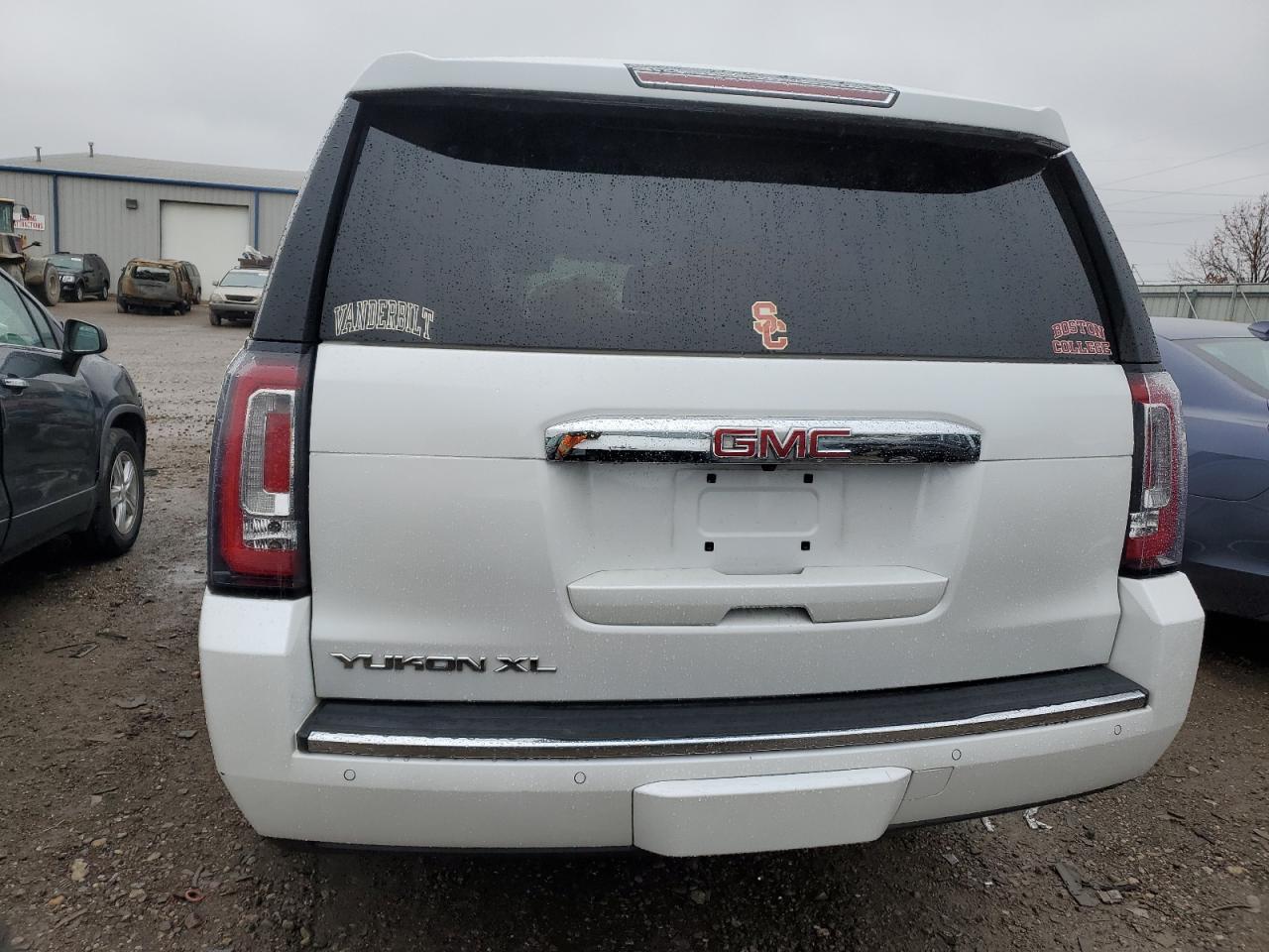 2018 GMC Yukon - Image 6
