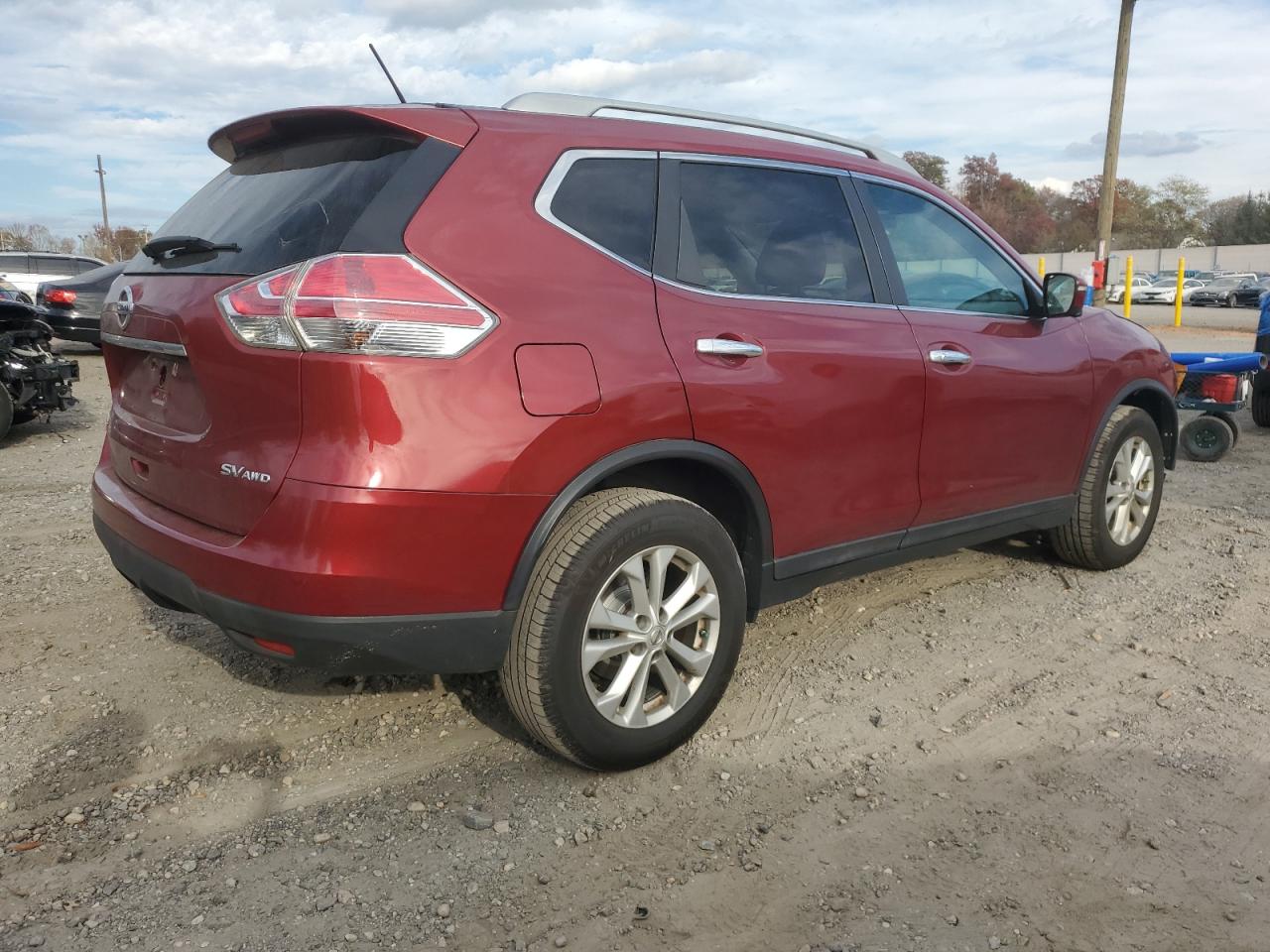2015 Nissan Rogue - Image 3