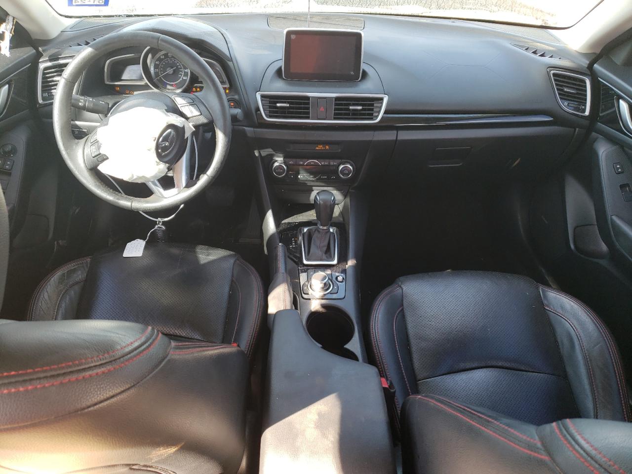2016 Mazda 3 - Image 8