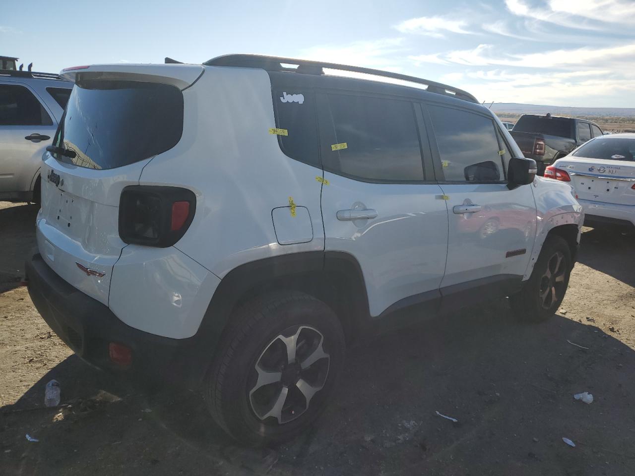 VIN ZACNJBC12LPL33413 2020 JEEP RENEGADE no.3