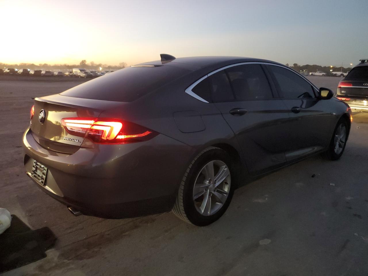 2018 Buick Regal - Image 3