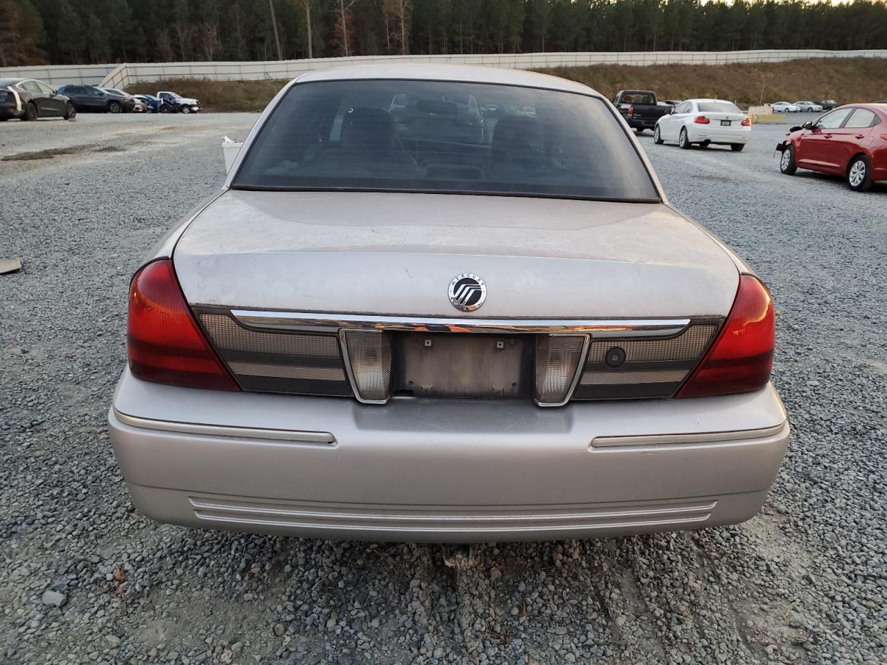 2010 Mercury Grand Marquis Ls VIN: 2MEBM7FV3AX633974 Lot: 82083834