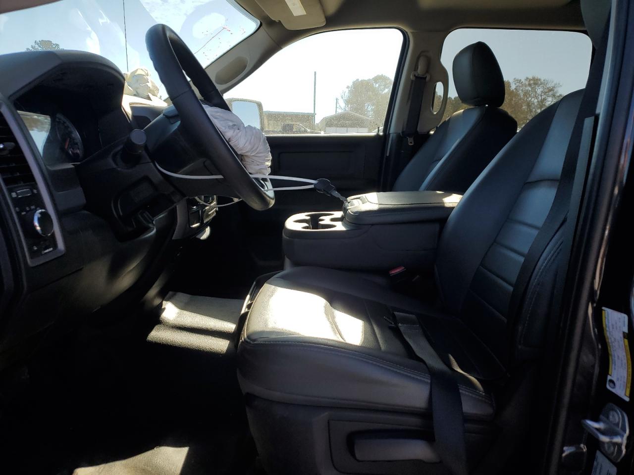 2016 RAM 1500 - Image 7