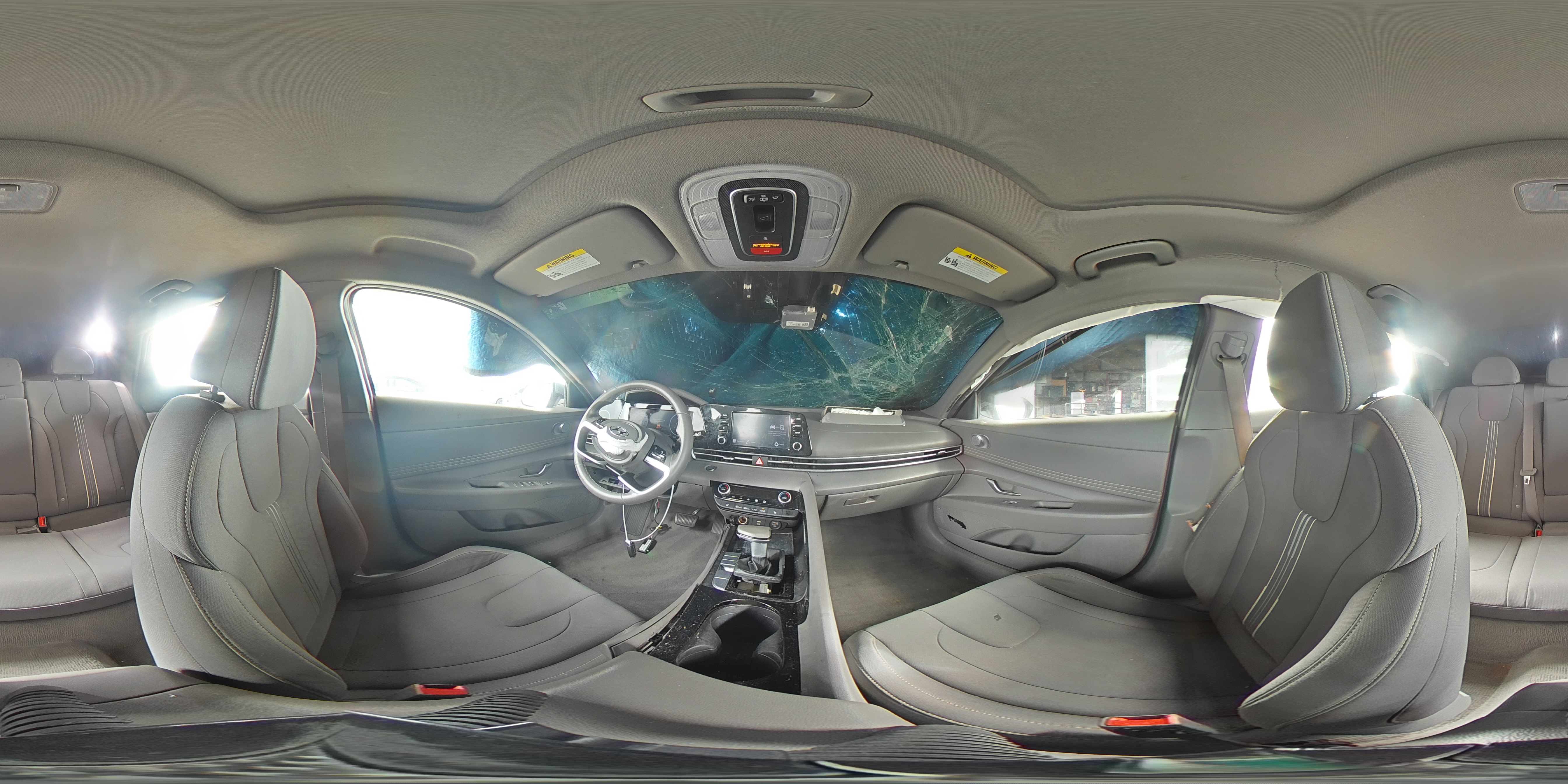 2022 Hyundai Elantra - Image 15
