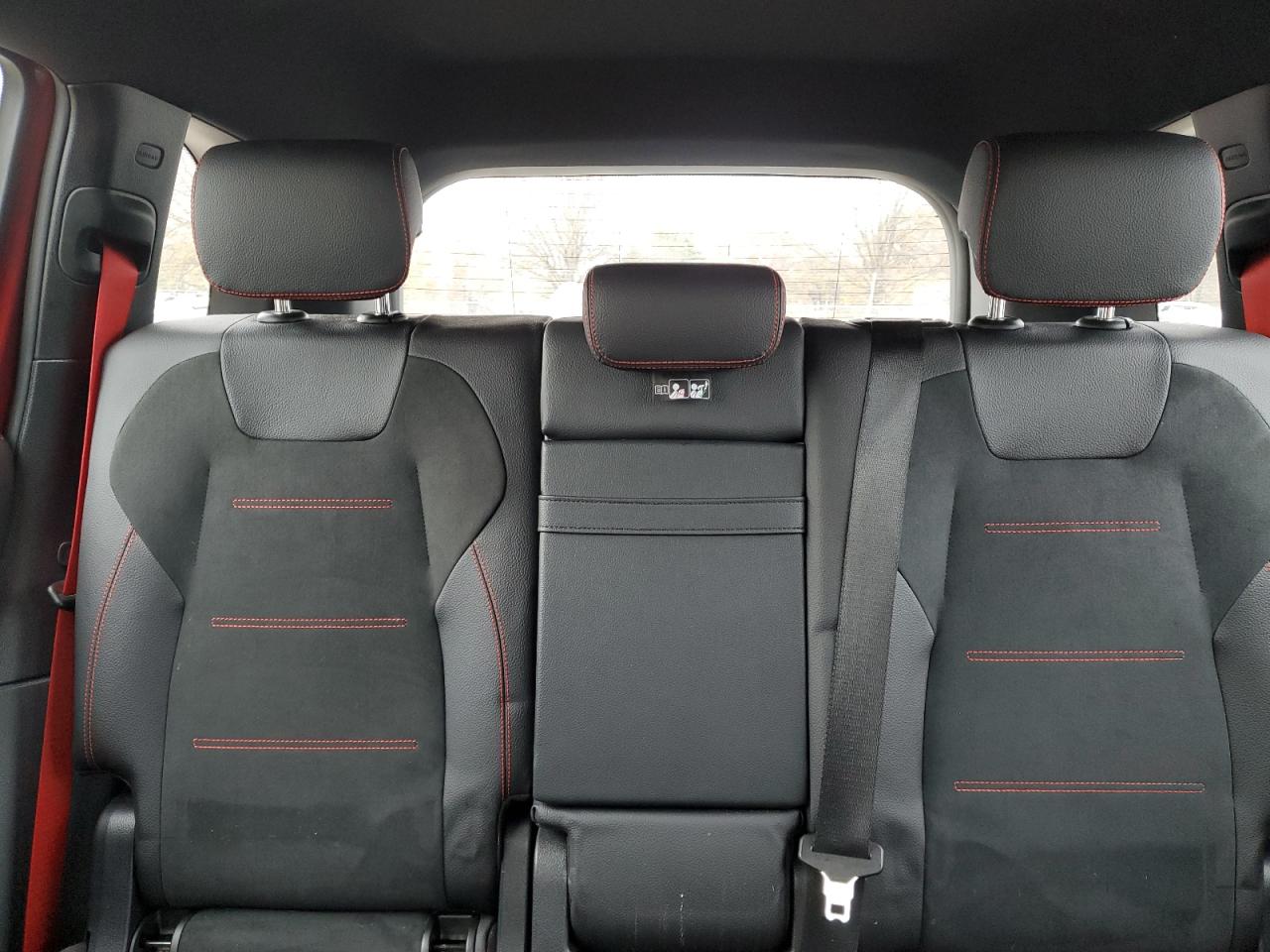 2023 Mercedes-Benz GLB - Image 10
