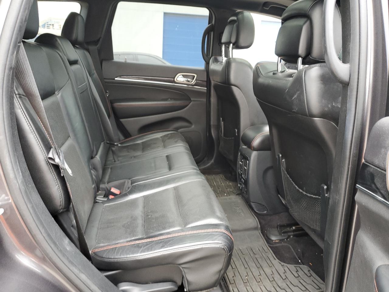 2016 Jeep Grand Cherokee - Image 10