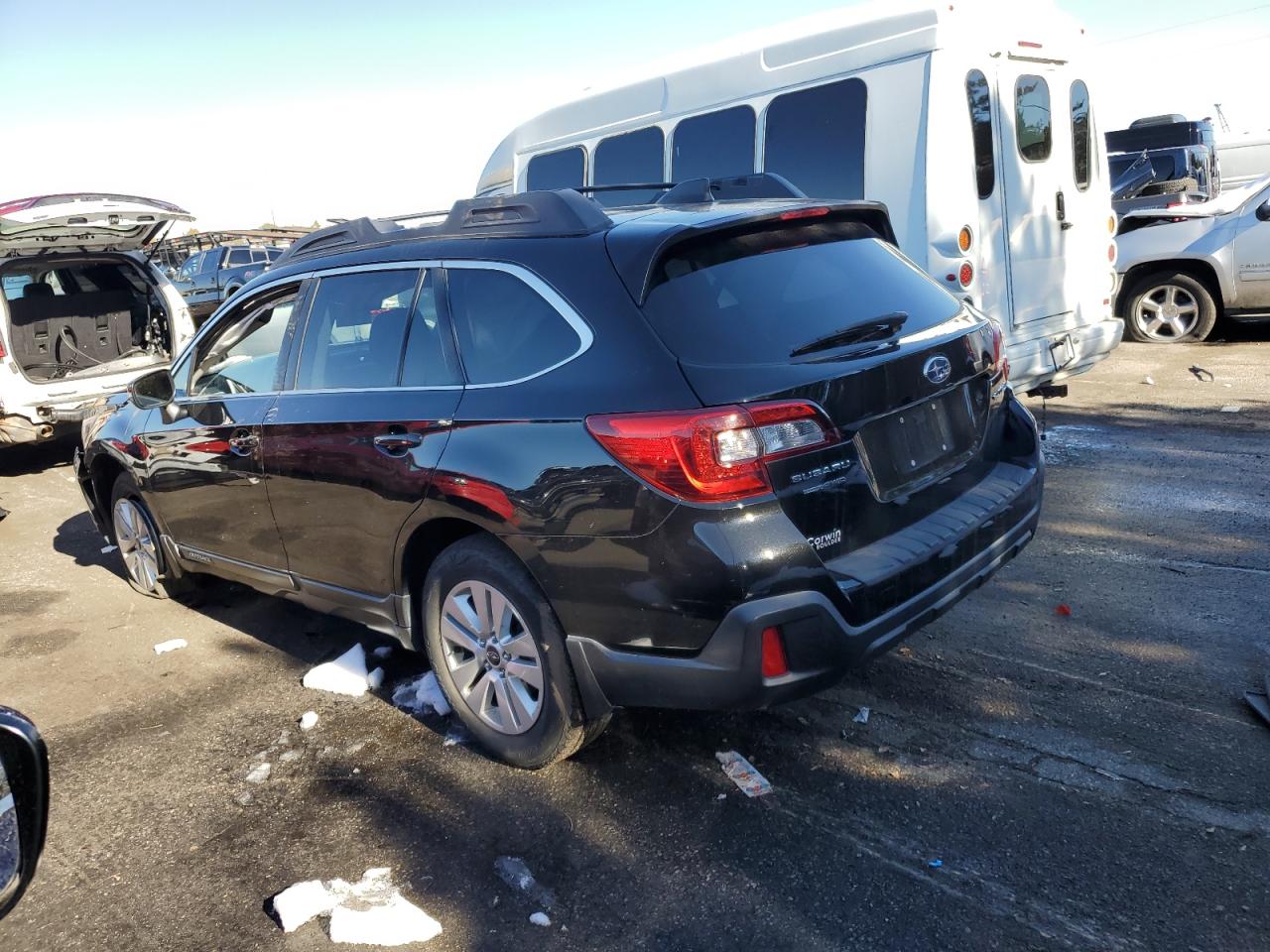 2018 Subaru Outback - Image 2