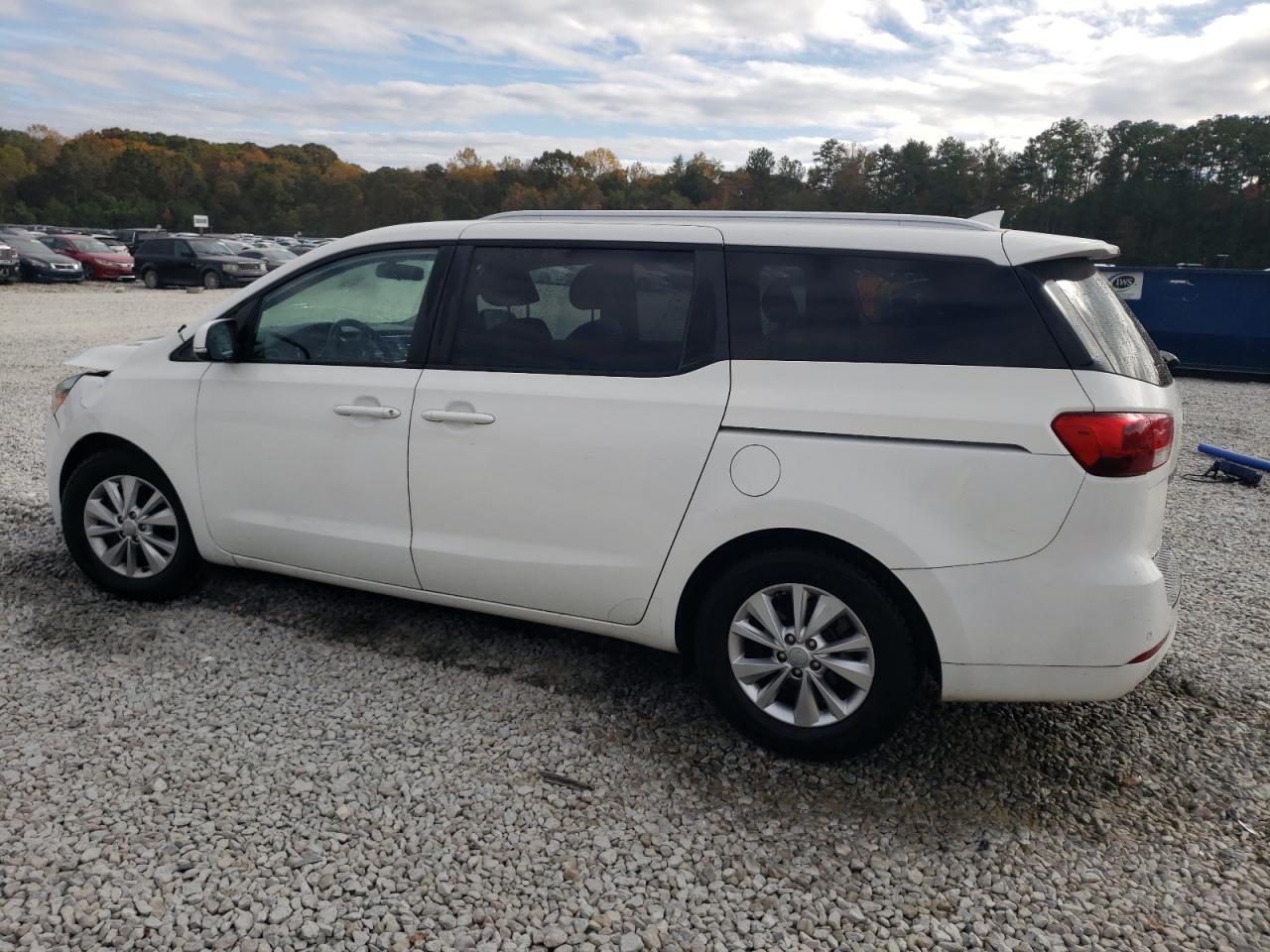 2016 Kia Sedona - Image 2
