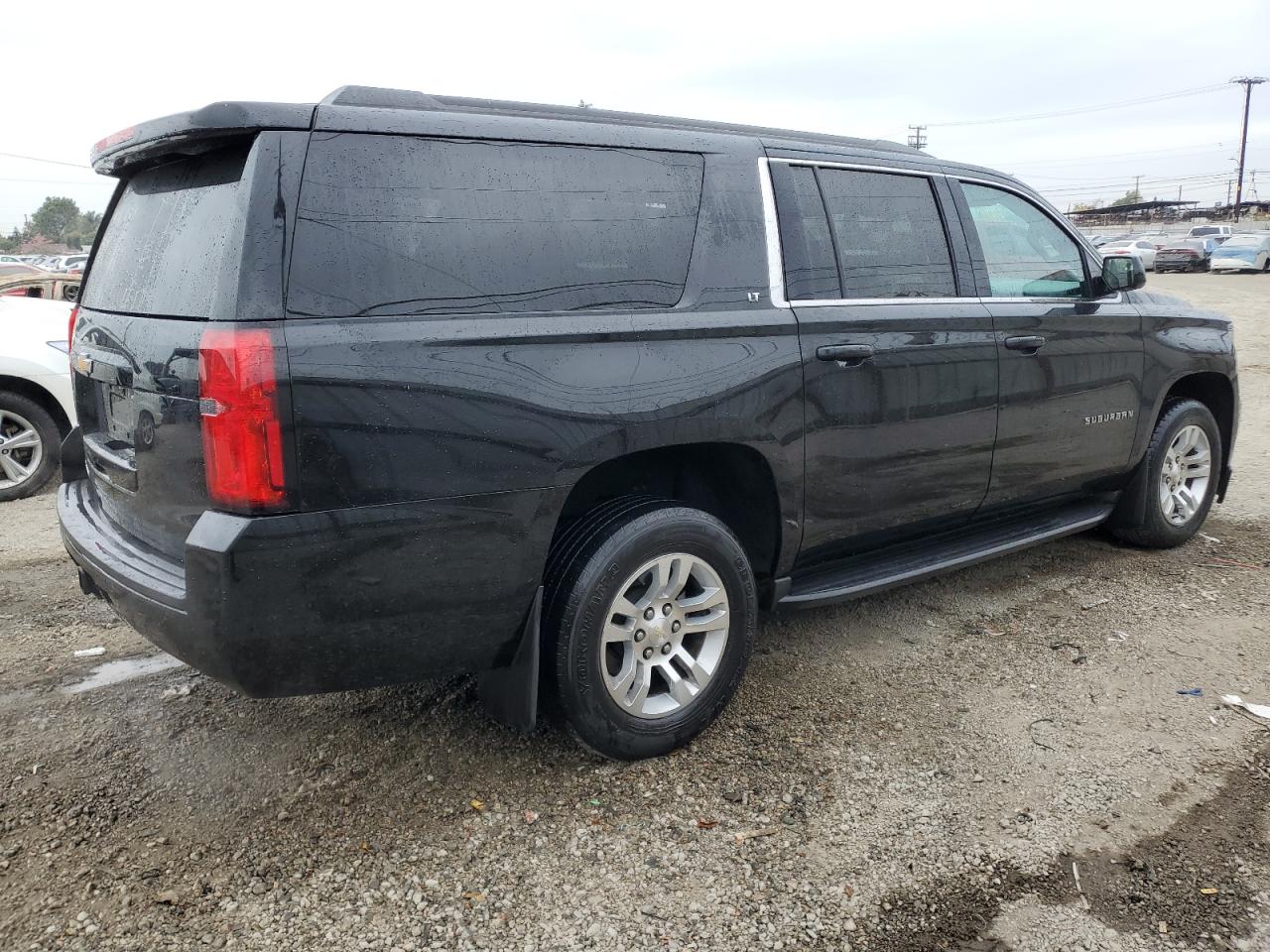 2020 Chevrolet Suburban - Image 3