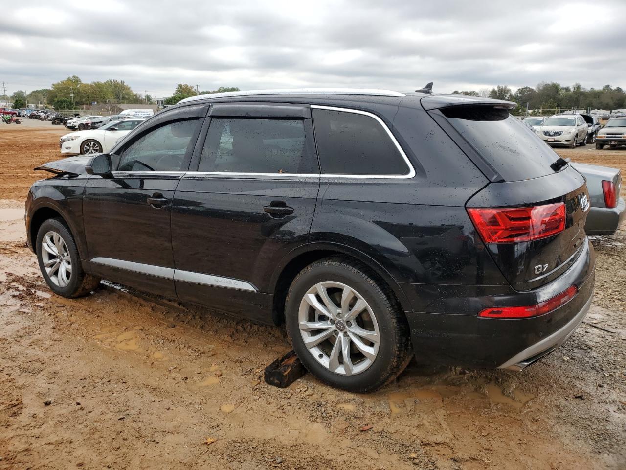 2017 Audi Q7 Premium VIN: WA1AHAF71HD043011 Lot: 79470004