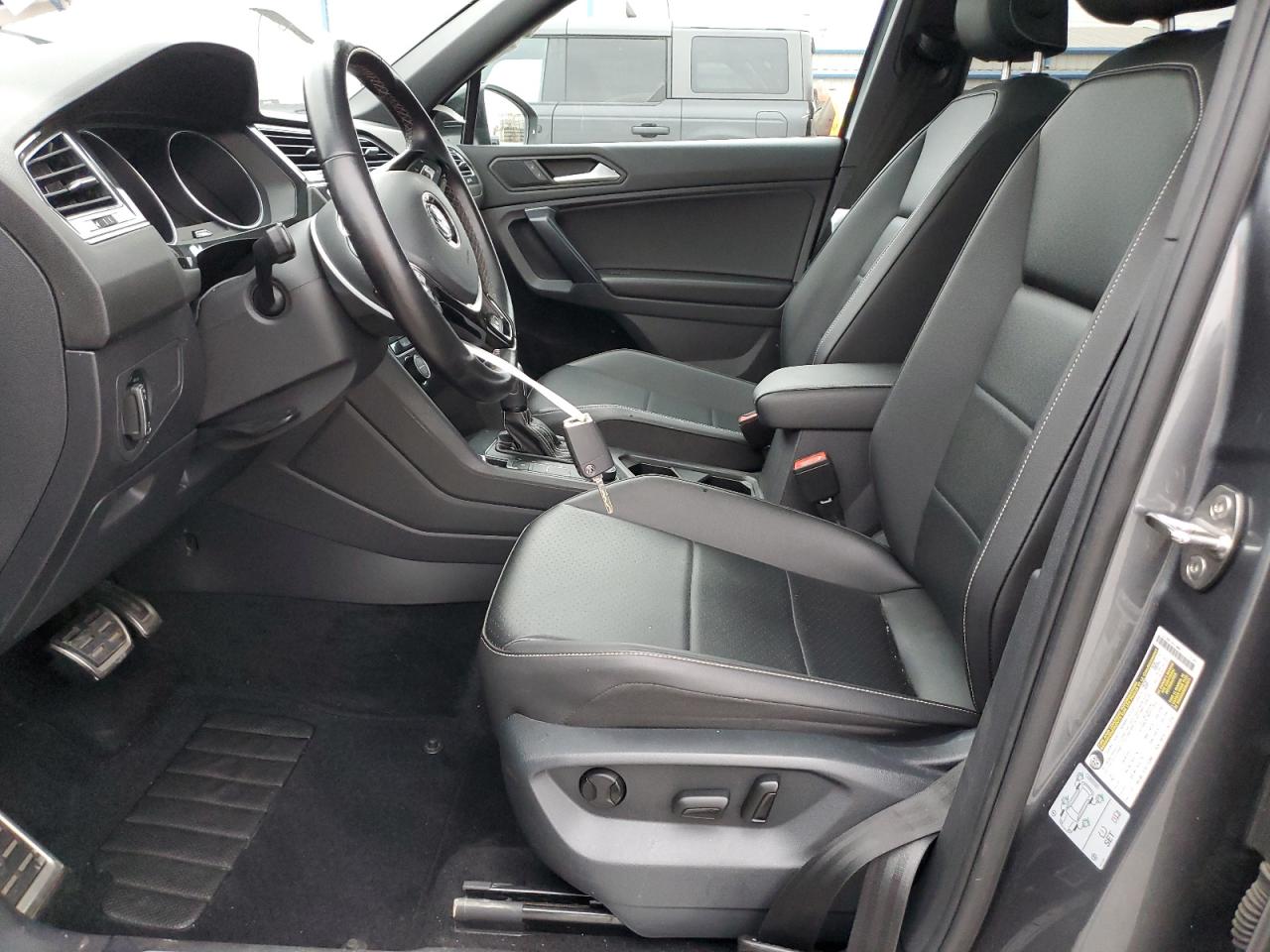 2021 Volkswagen Tiguan - Image 7
