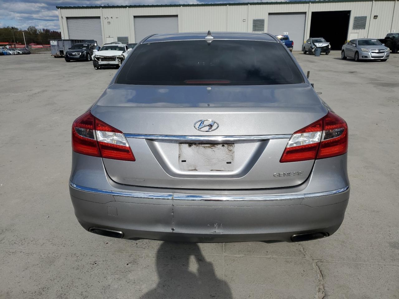 2013 Hyundai Genesis 3.8L VIN: KMHGC4DD3DU216784 Lot: 81545104