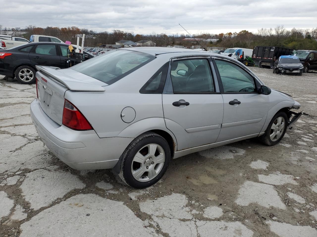 2007 Ford Focus - Image 3
