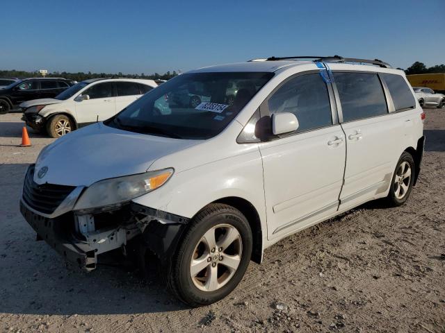 2013 Toyota Sienna Le