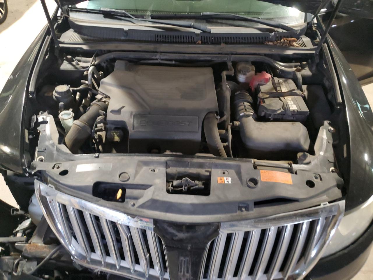 2010 Lincoln MKS - Image 11