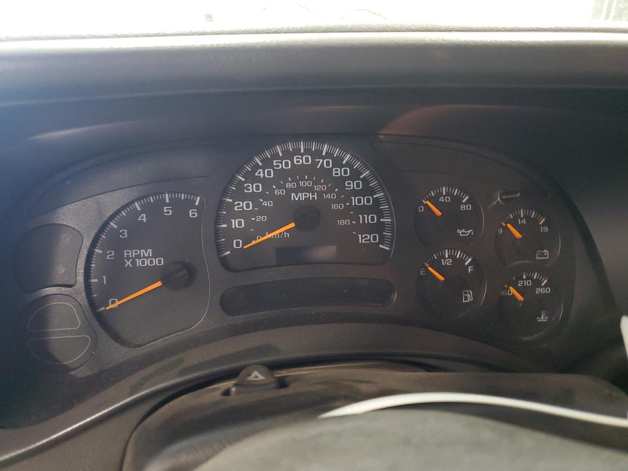 2005 GMC Sierra - Image 9