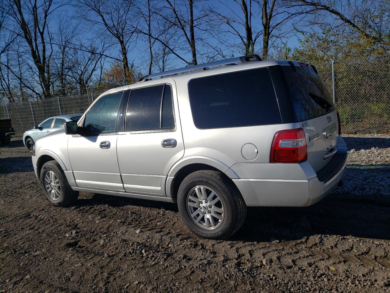 2014 Ford Expedition - Image 2