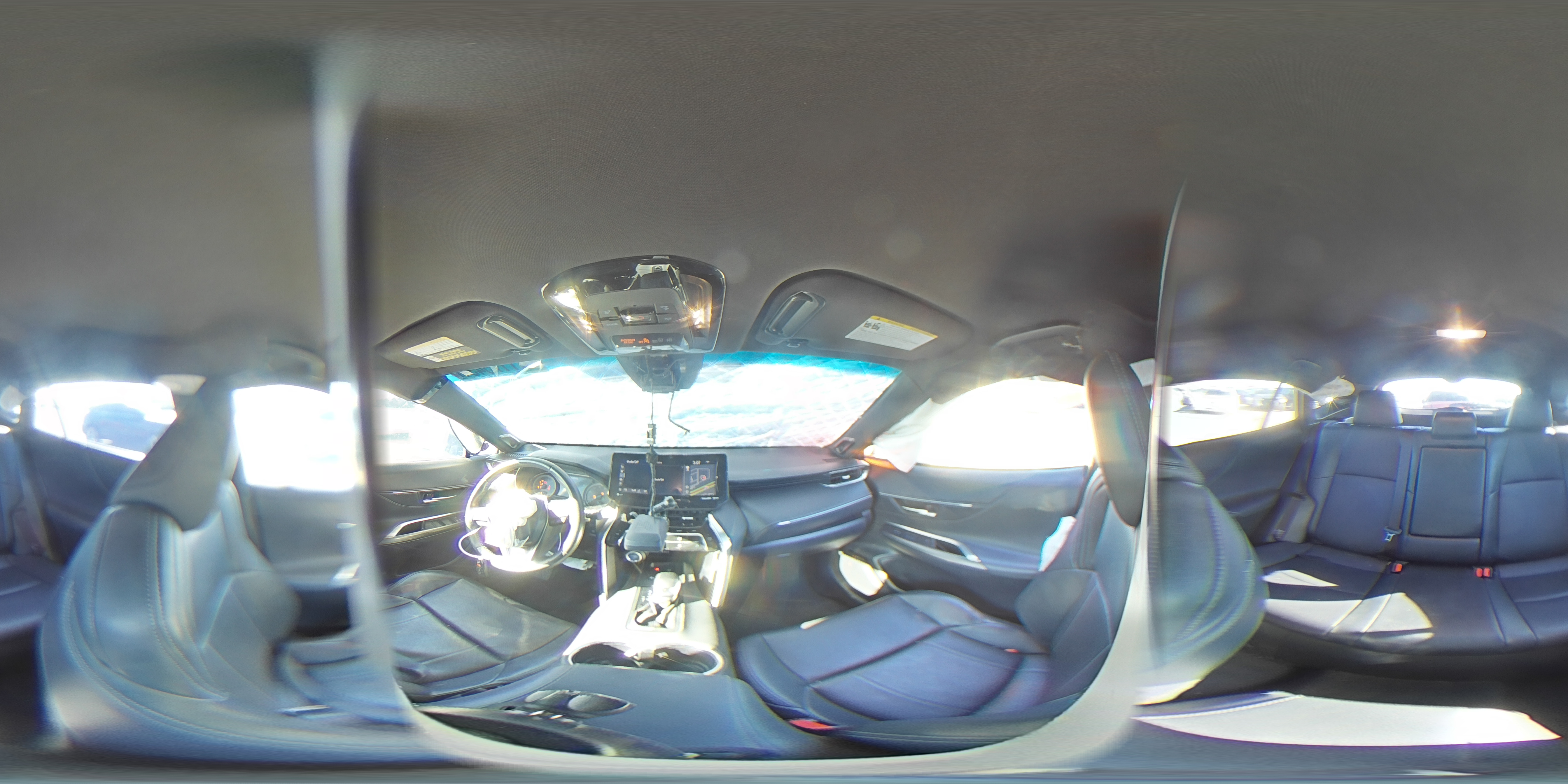 2021 Toyota Venza - Image 14