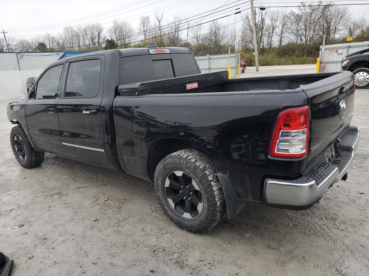 VIN 1C6SRFMT2KN901258 2019 RAM 1500 no.2