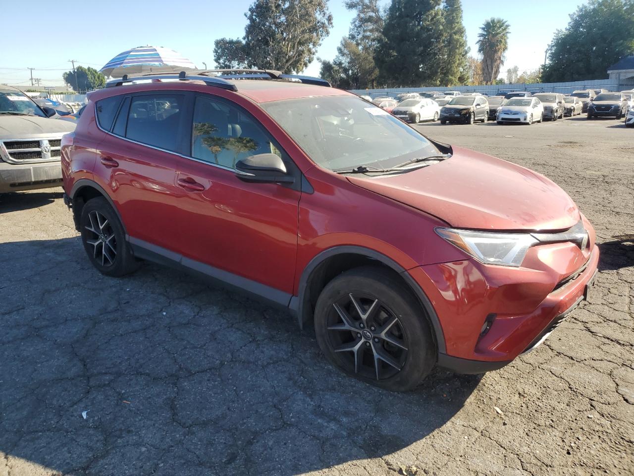 VIN JTMNFREV1HJ118626 2017 TOYOTA RAV4 no.4