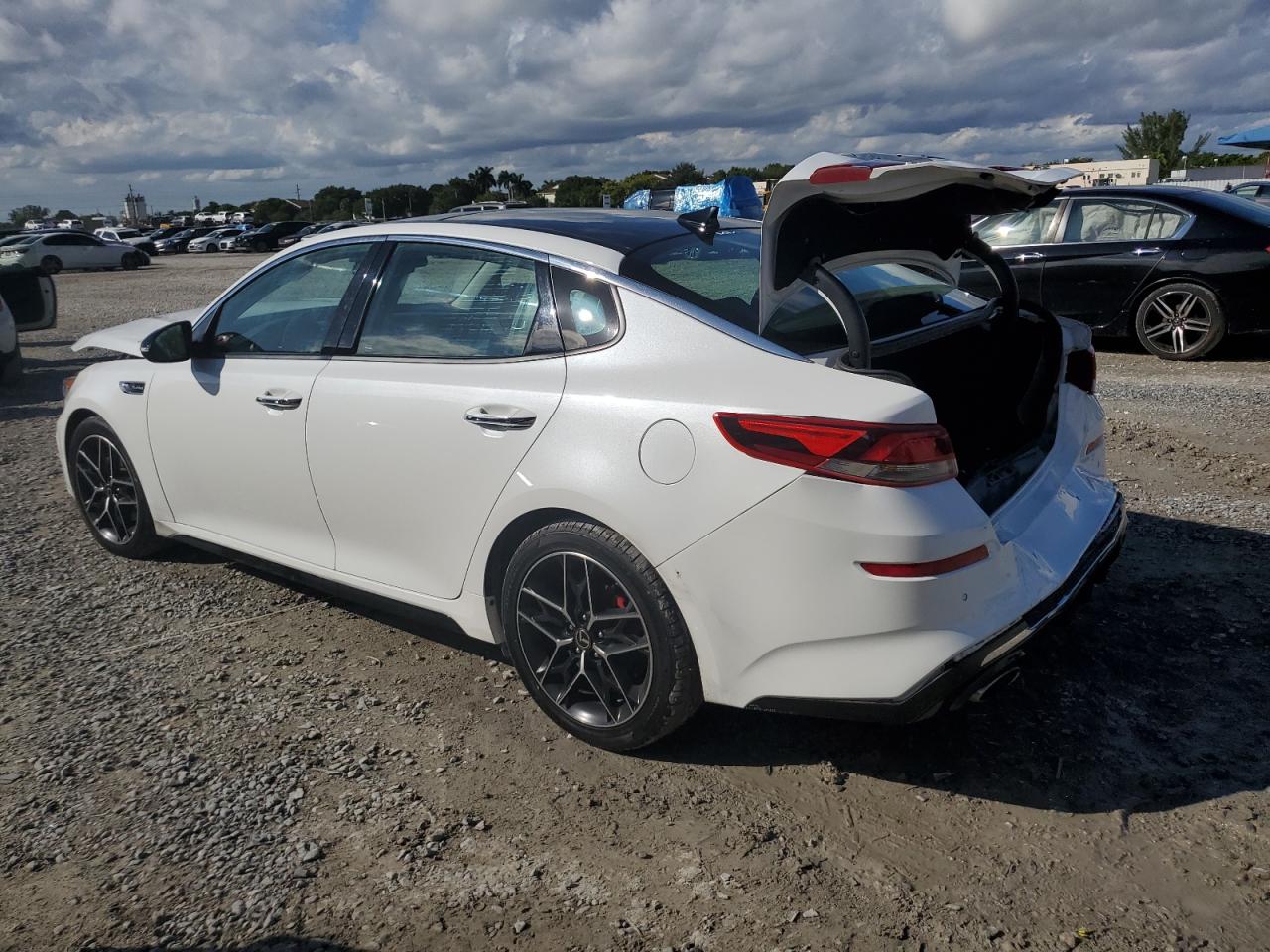 2019 Kia Optima - Image 2