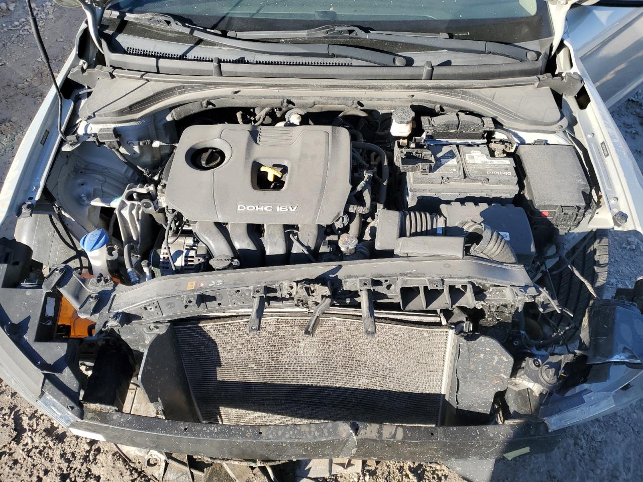 2017 Hyundai Elantra - Image 12