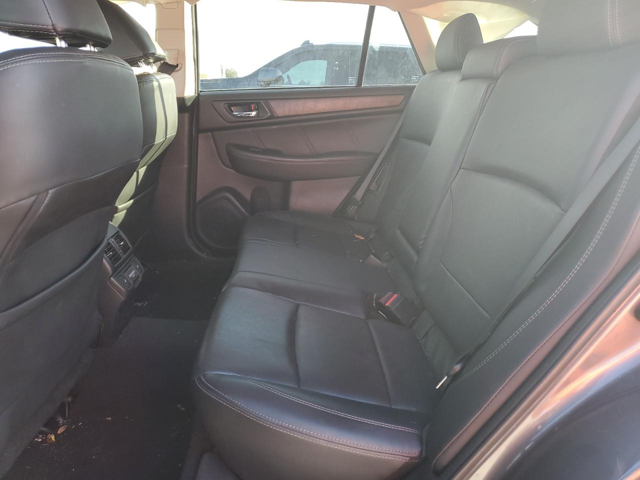 2018 Subaru Outback - Image 11