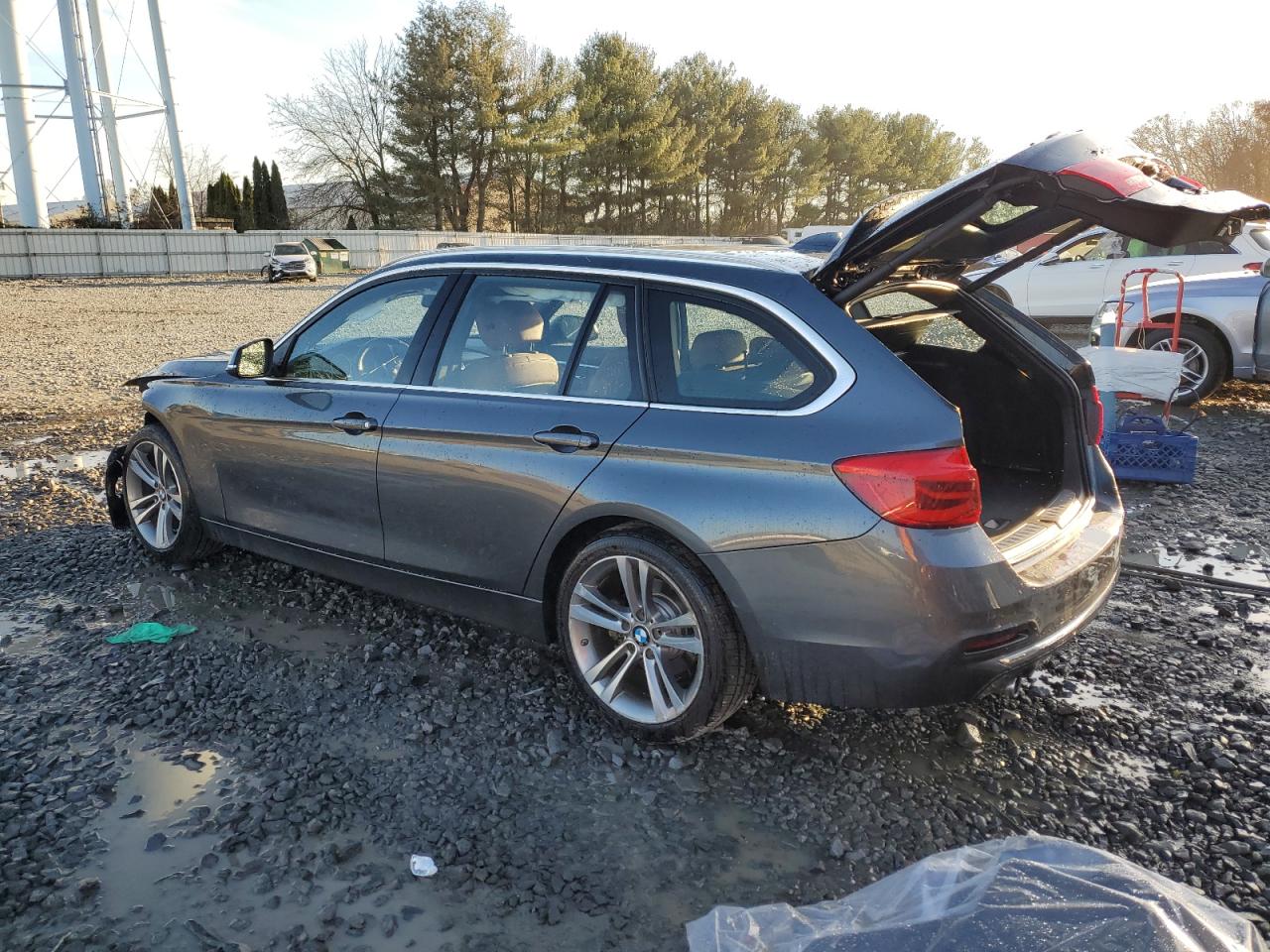 2017 BMW 3er - Image 2