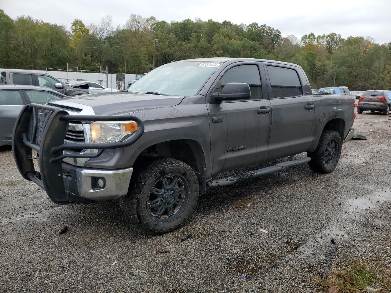 VIN 5TFDW5F13GX564045 2016 TOYOTA TUNDRA no.1